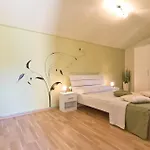 Stunning In Gologoricki Dol Дом отдыха Gologorica