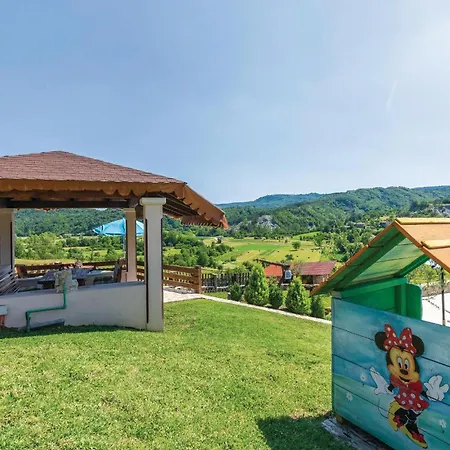 Lovely In Gologoricki Dol With Kitchen Holiday home Gologorica