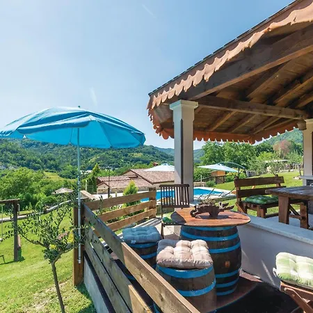 Lovely In Gologoricki Dol With Kitchen Holiday home Gologorica
