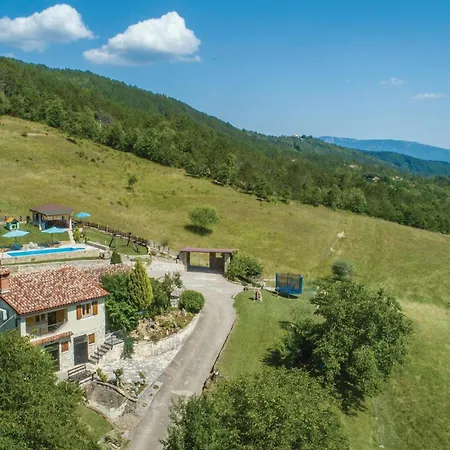 Holiday home Lovely In Gologoricki Dol With Kitchen